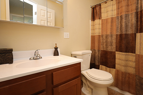 Willoughby Hills Towers Image 10