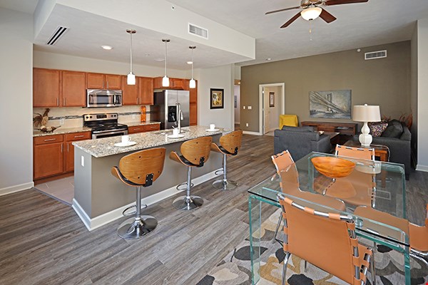 Residences at 1717 Image 3