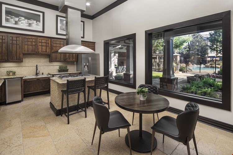 Camden Whispering Oaks Image 24