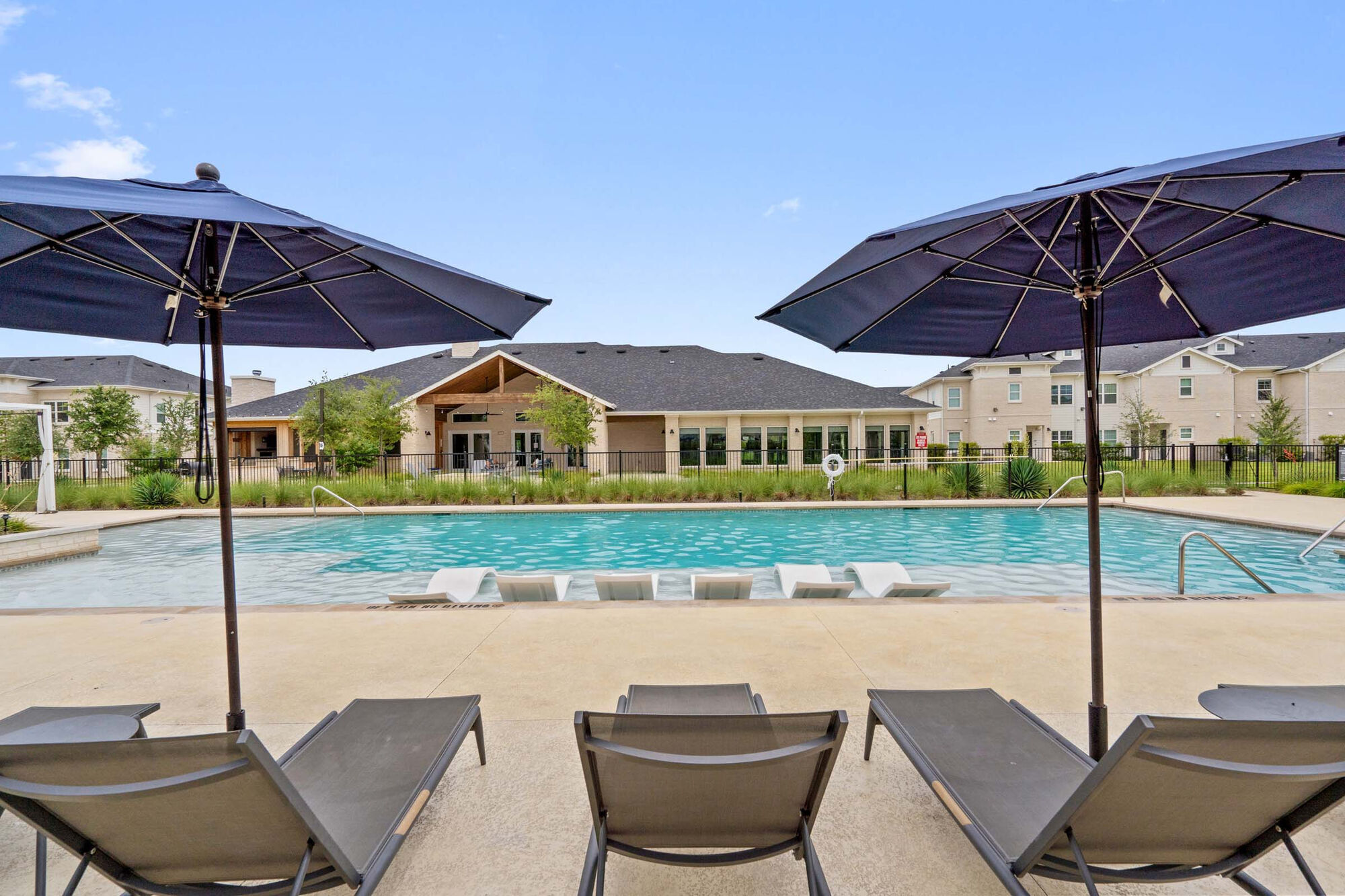 Camden Leander Image 28