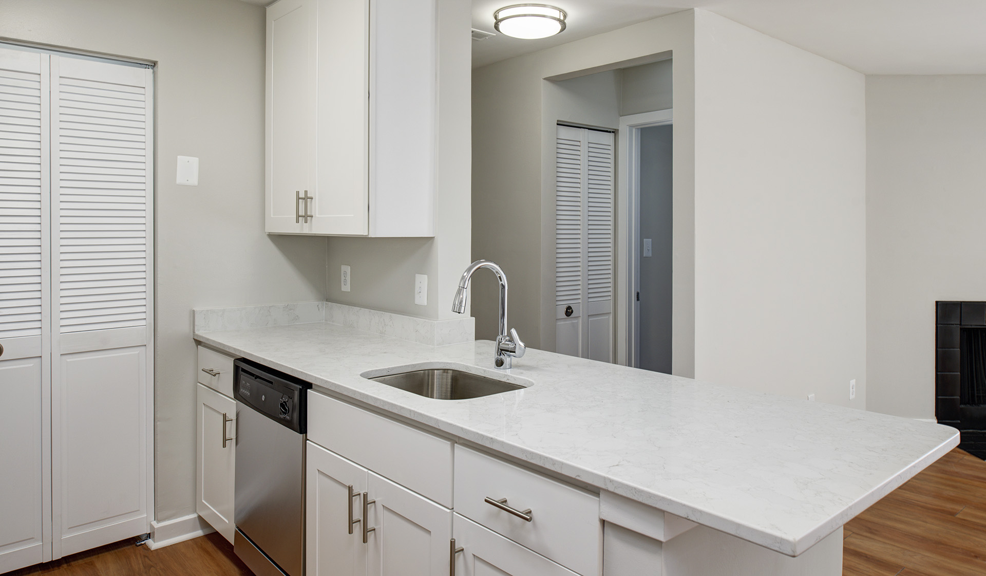 Renovated kitchens with premium finishes are available for upgrade. Ask the leasing team for more details.