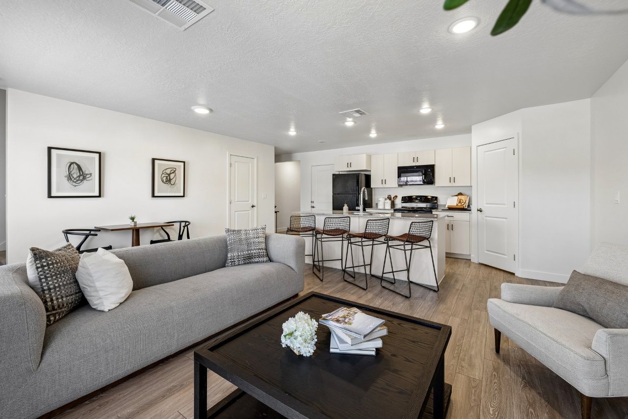 Desert Village Townhomes Image 14