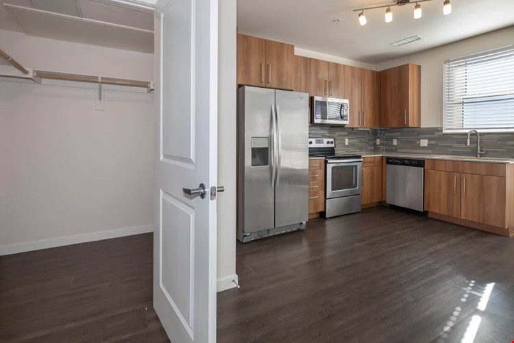 Radius Uptown Image 51