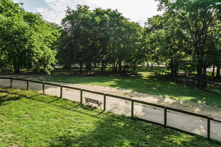 West End Village   Image 3