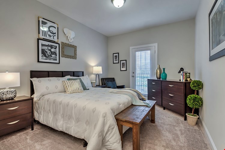 Retreat At The Park Image 9