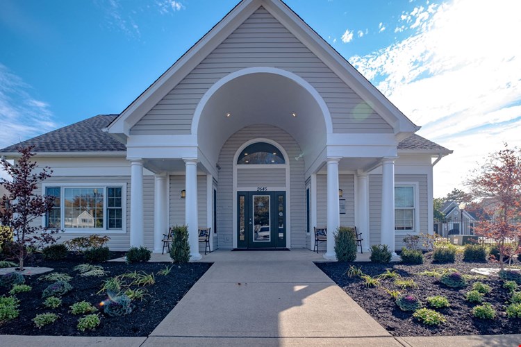 Heathermoor and Bedford Commons Apartments Image 33