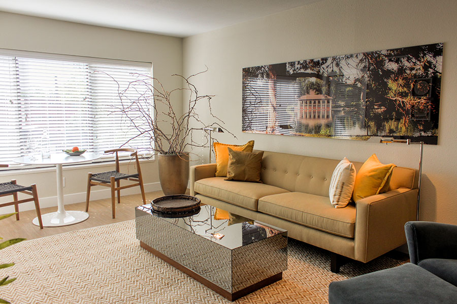 Country Club Towers & Gardens Image 3