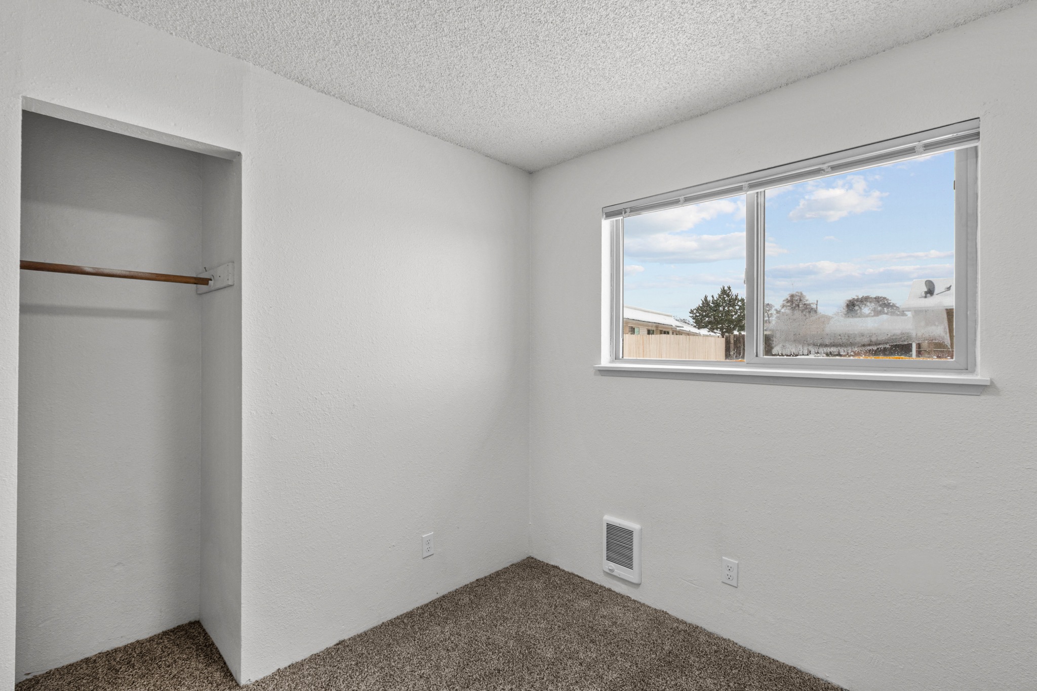 Creekside Apartments Image 7