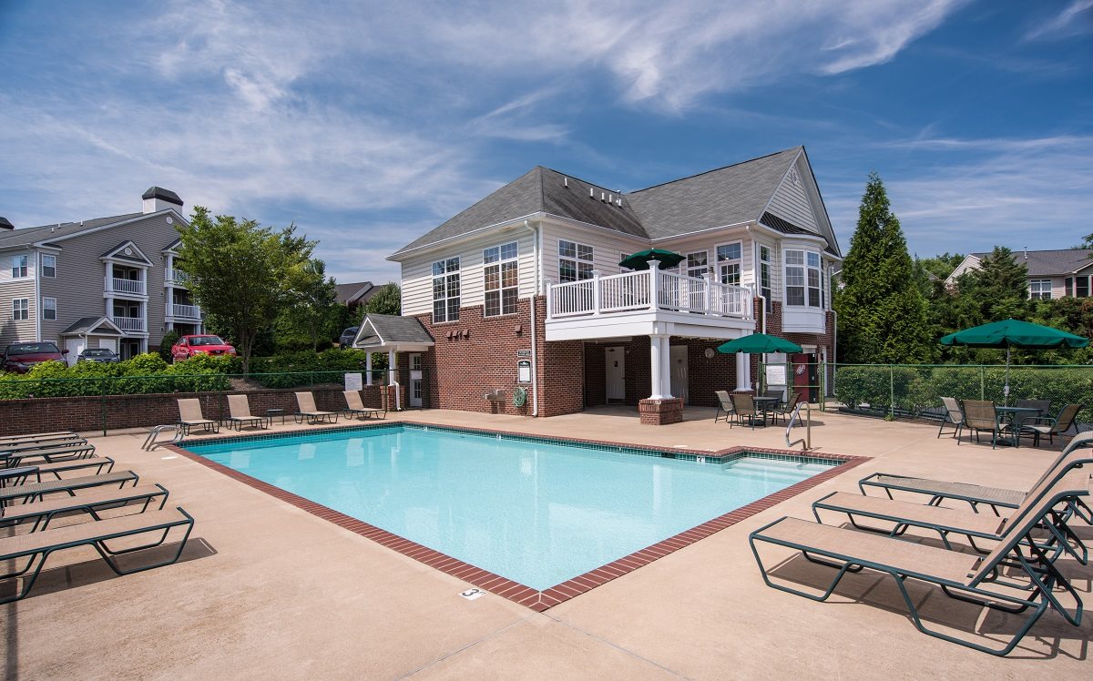 Stuart Hill  Image 4