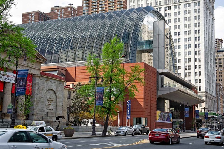 Located near The Kimmel Center for the Performing Arts