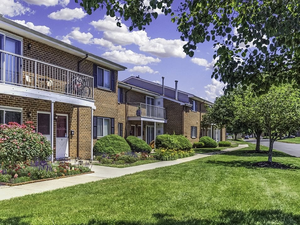 Rivers Bend Apartments Image 1