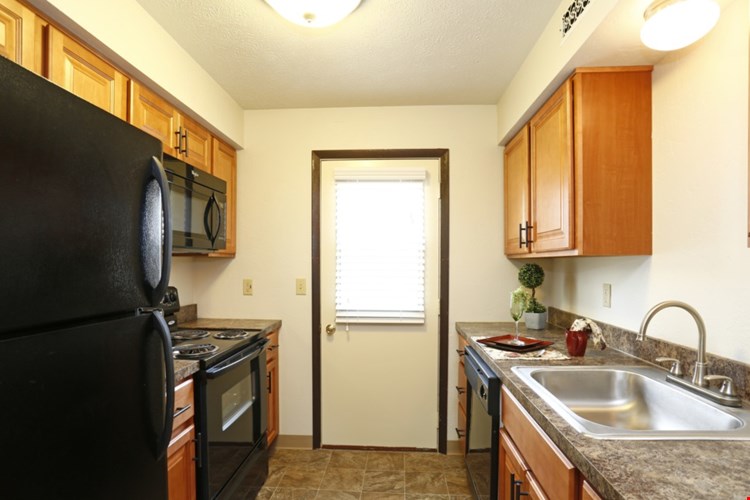 Holiday Park Apartments & Townhomes Image 8