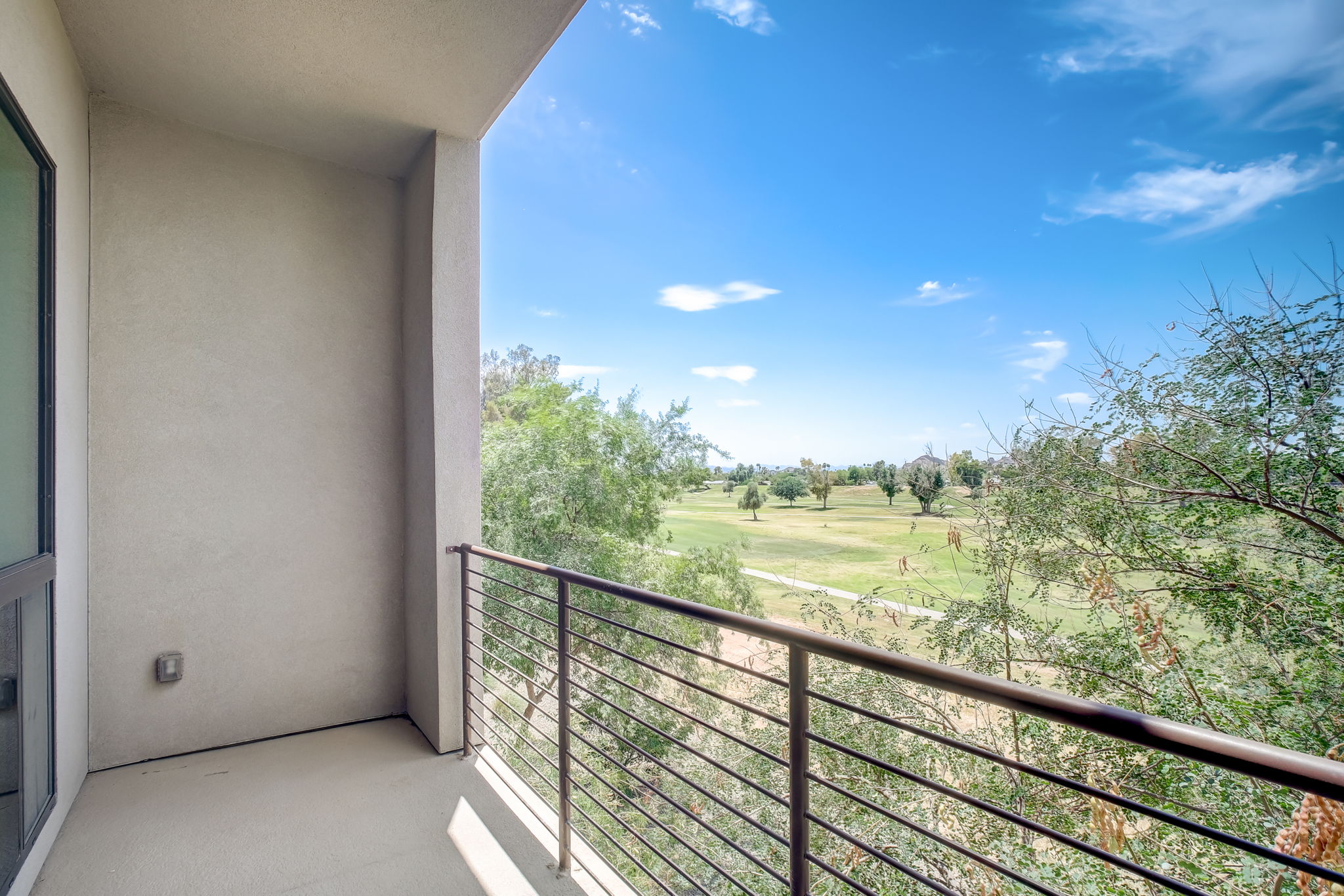 Dusk Scottsdale Apartments Image 23