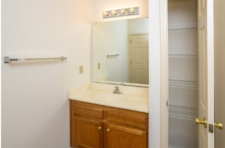 Arbor Place Apartments Image 11