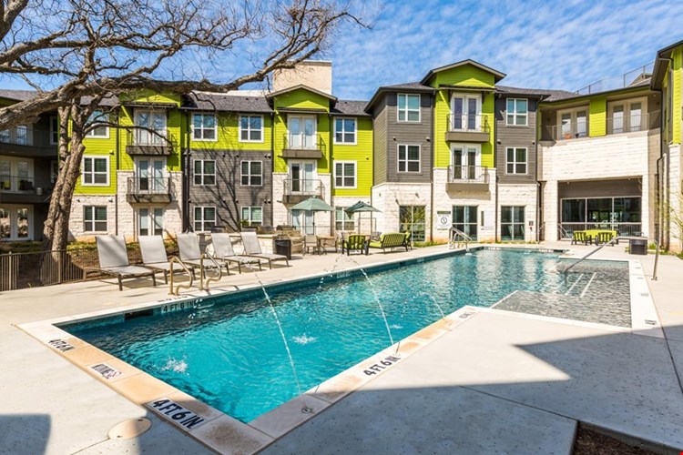 Urban North Apartments Image 18