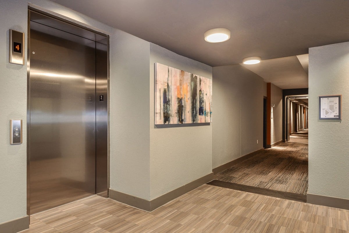Grady Square Image 41