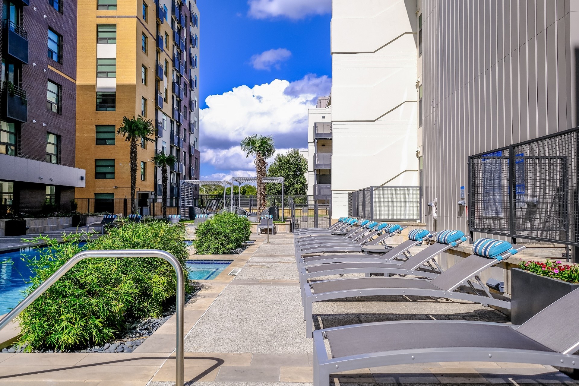 Berkshire Riverview Image 11