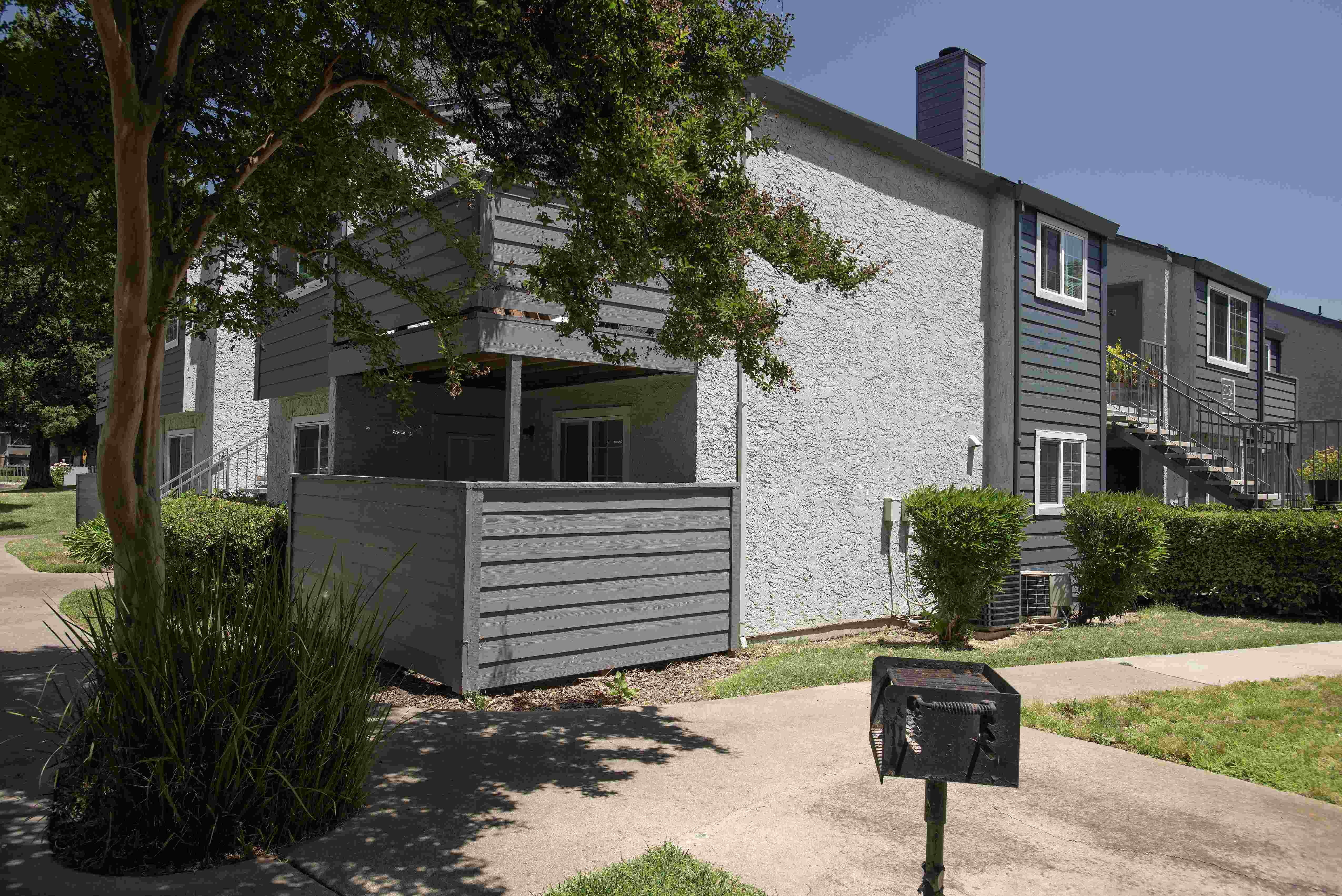 Woodbridge Apartments Image 8