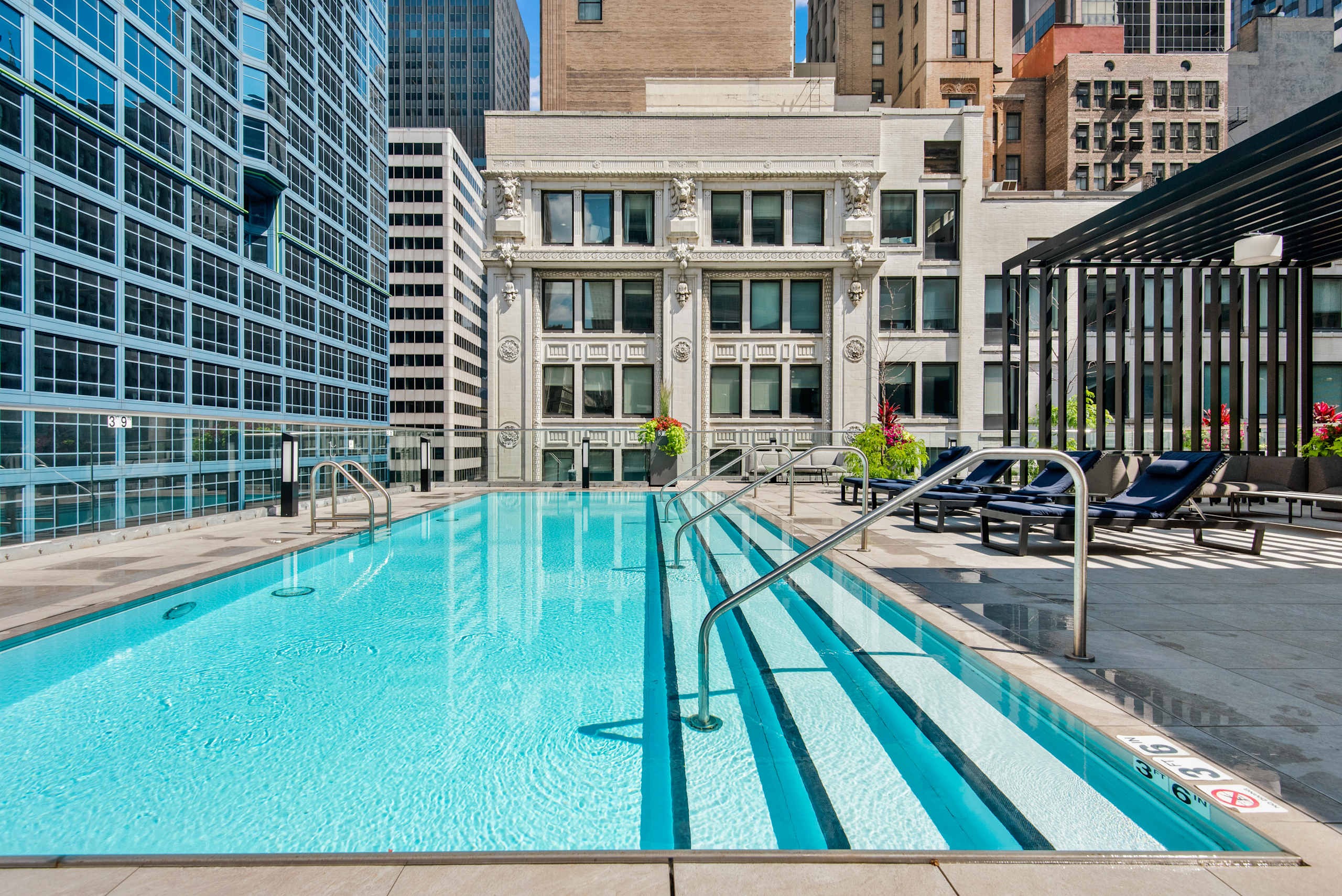 Millennium on LaSalle Image 4