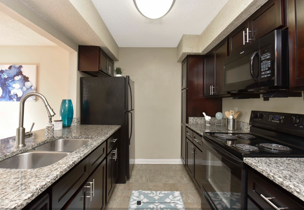 Views of Brentwood Image 5