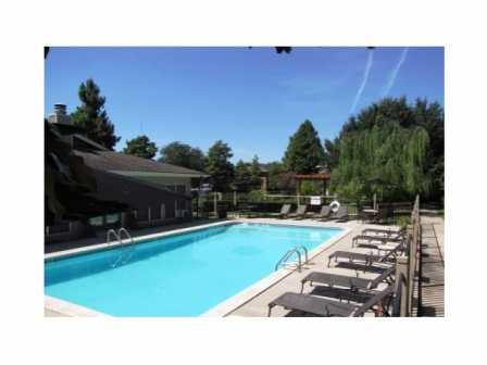 Diamond Lakes Apartment Homes Image 1