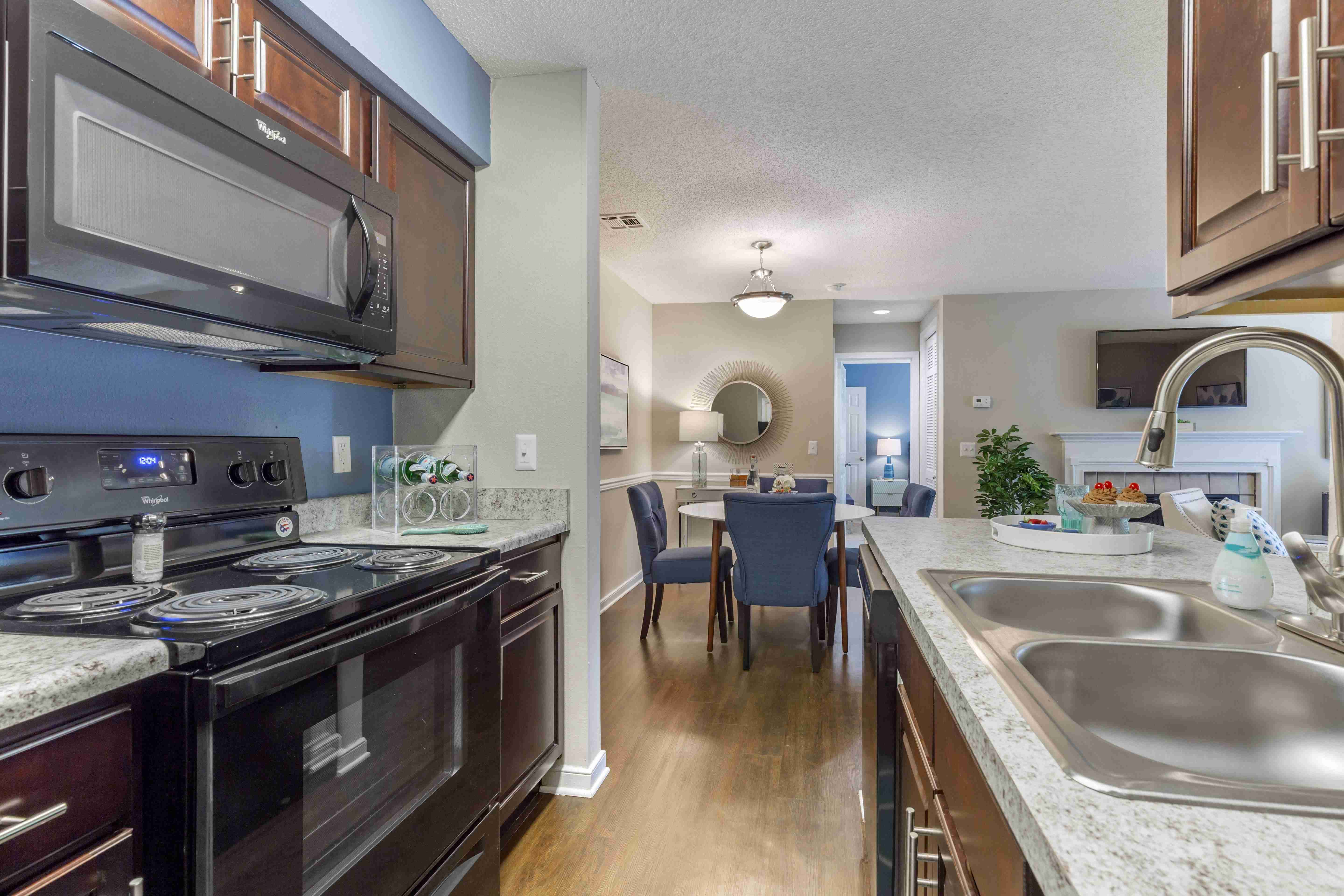 Wilde Lake Apartments Image 26