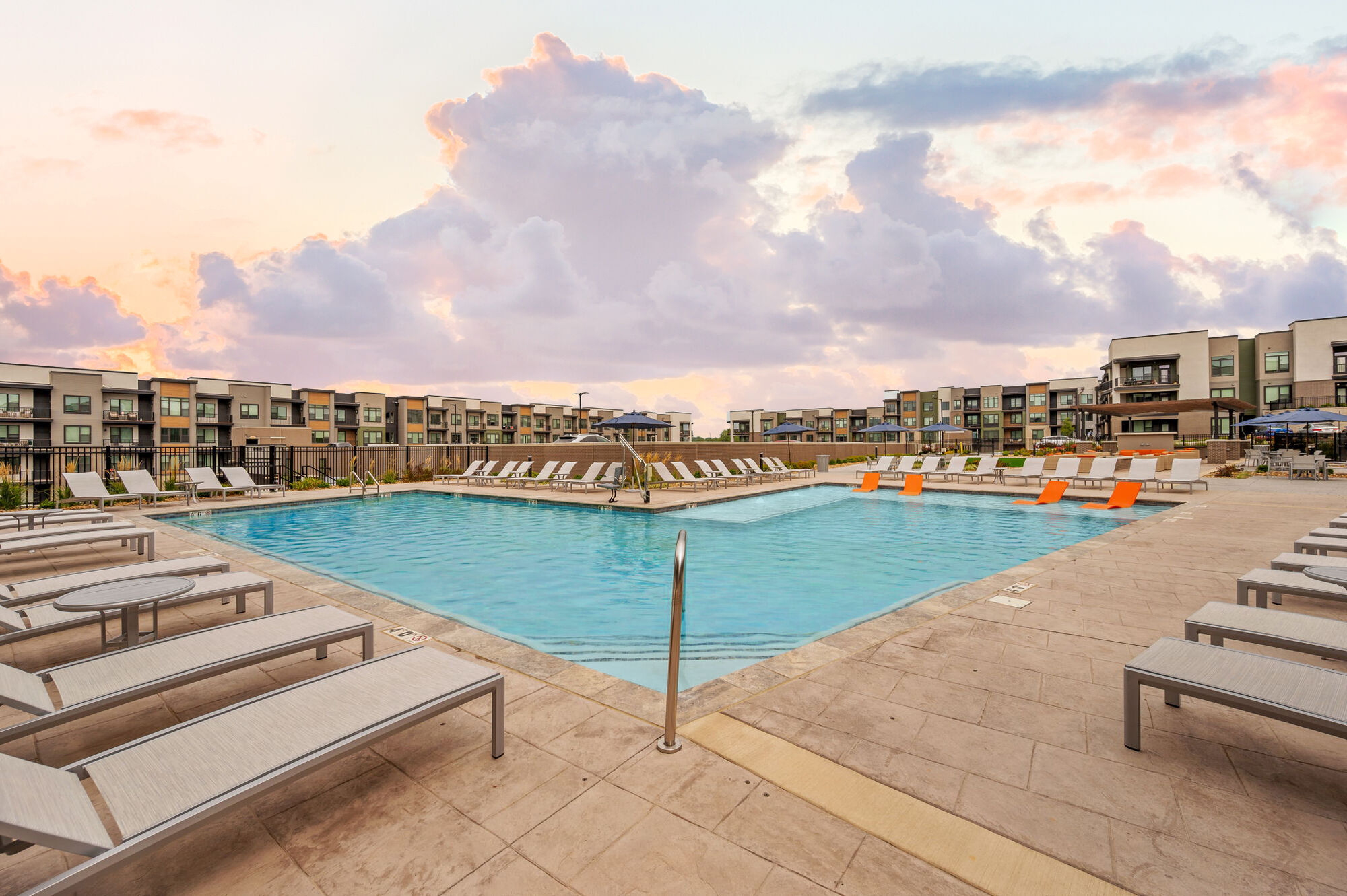 ALTO Apartments of Lenexa Image 1