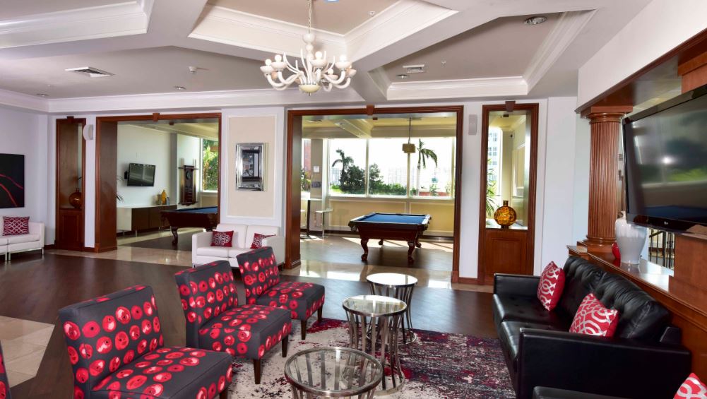 Intracoastal Yacht Club Image 3