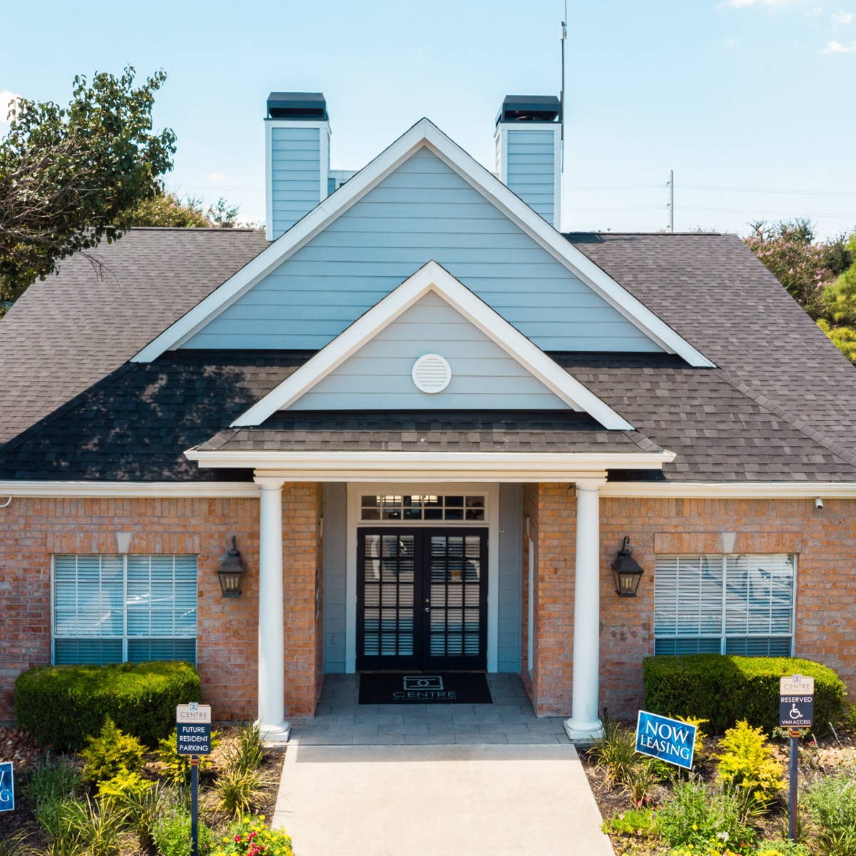 Center at Columbia Court Image 1