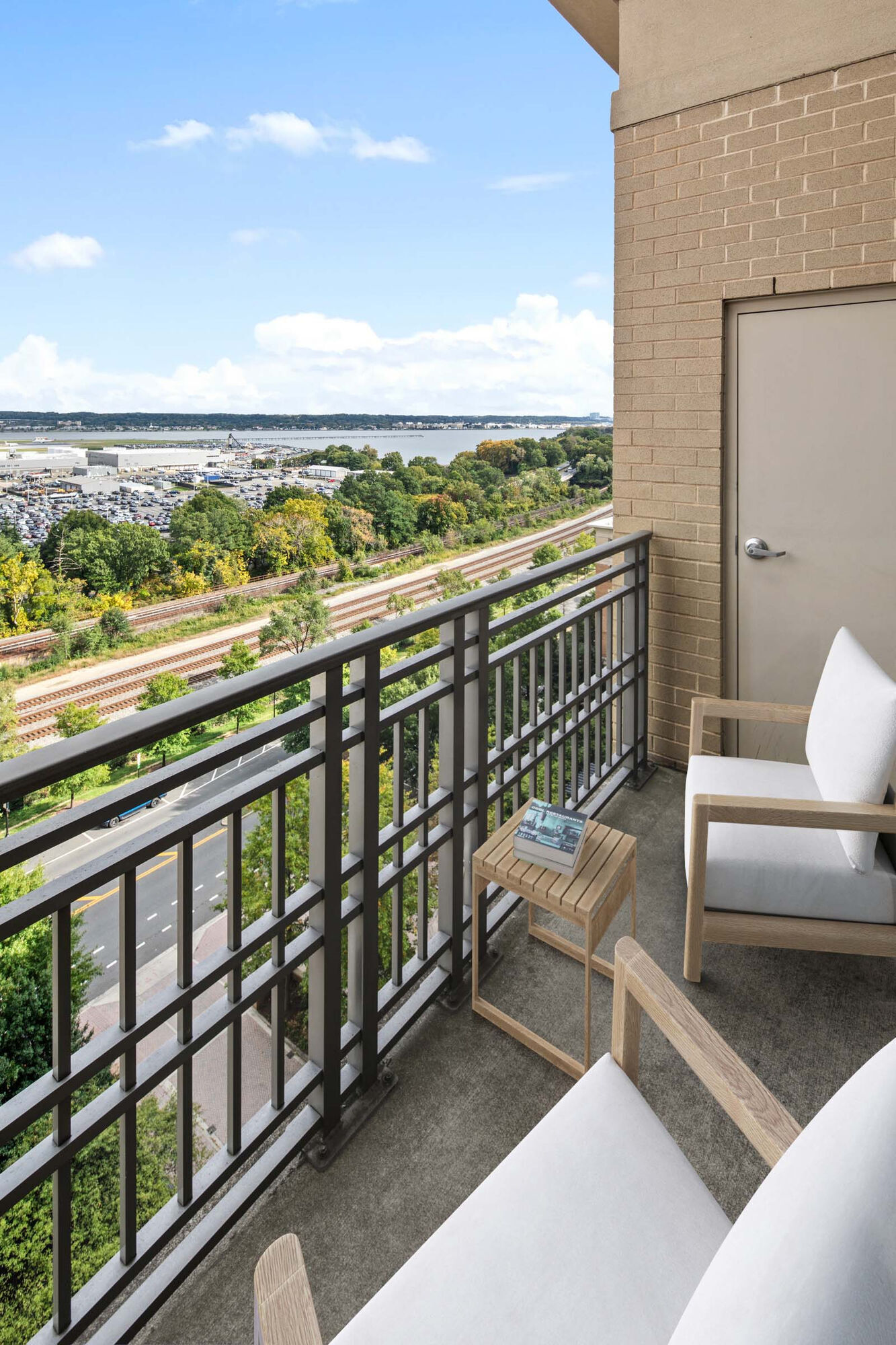 Camden Potomac Yard Image 10