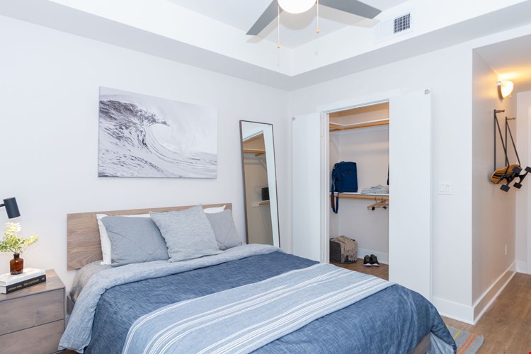 IMT Gallery 421 Image 9