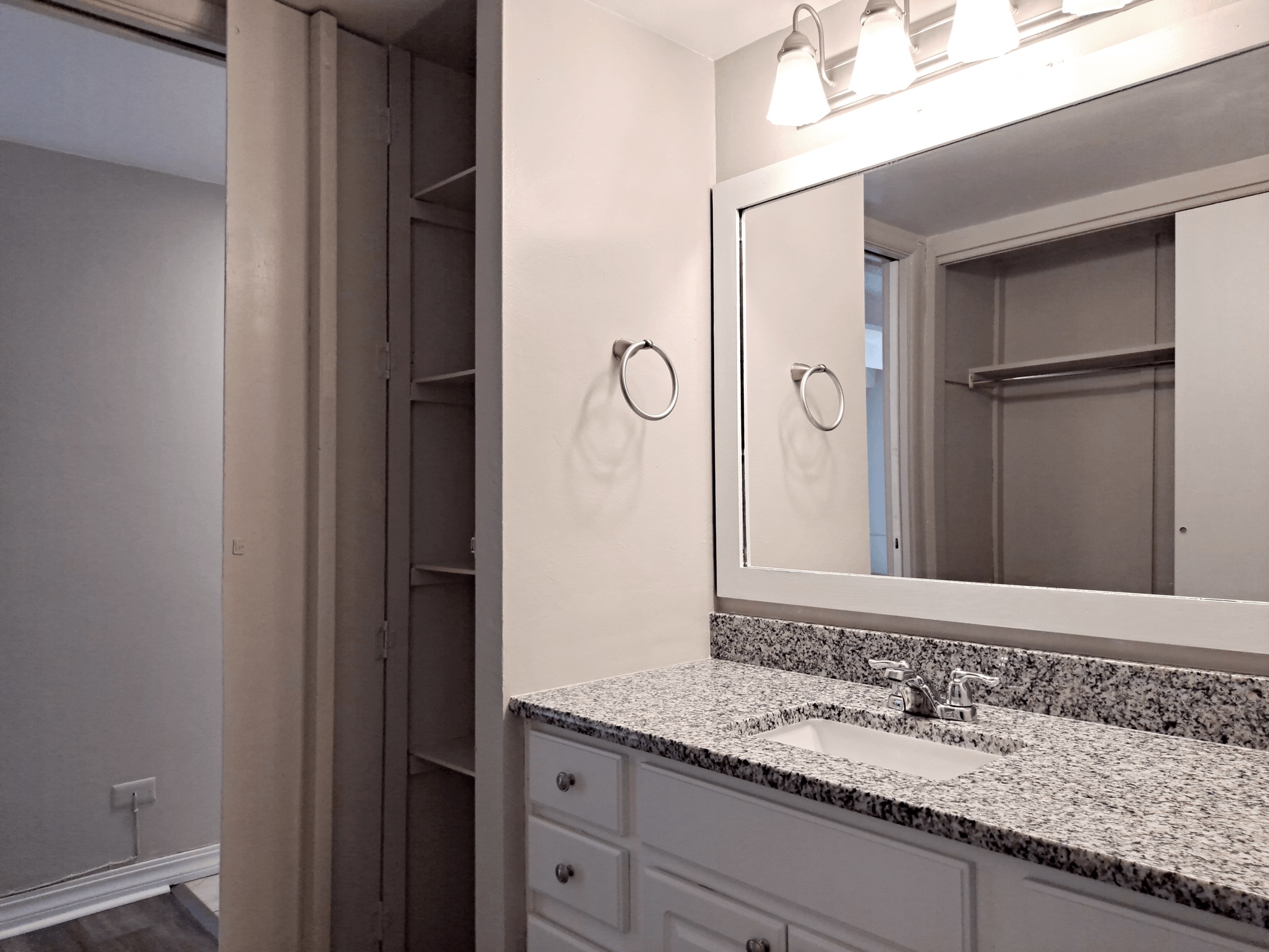 Boulder Crescent Image 46