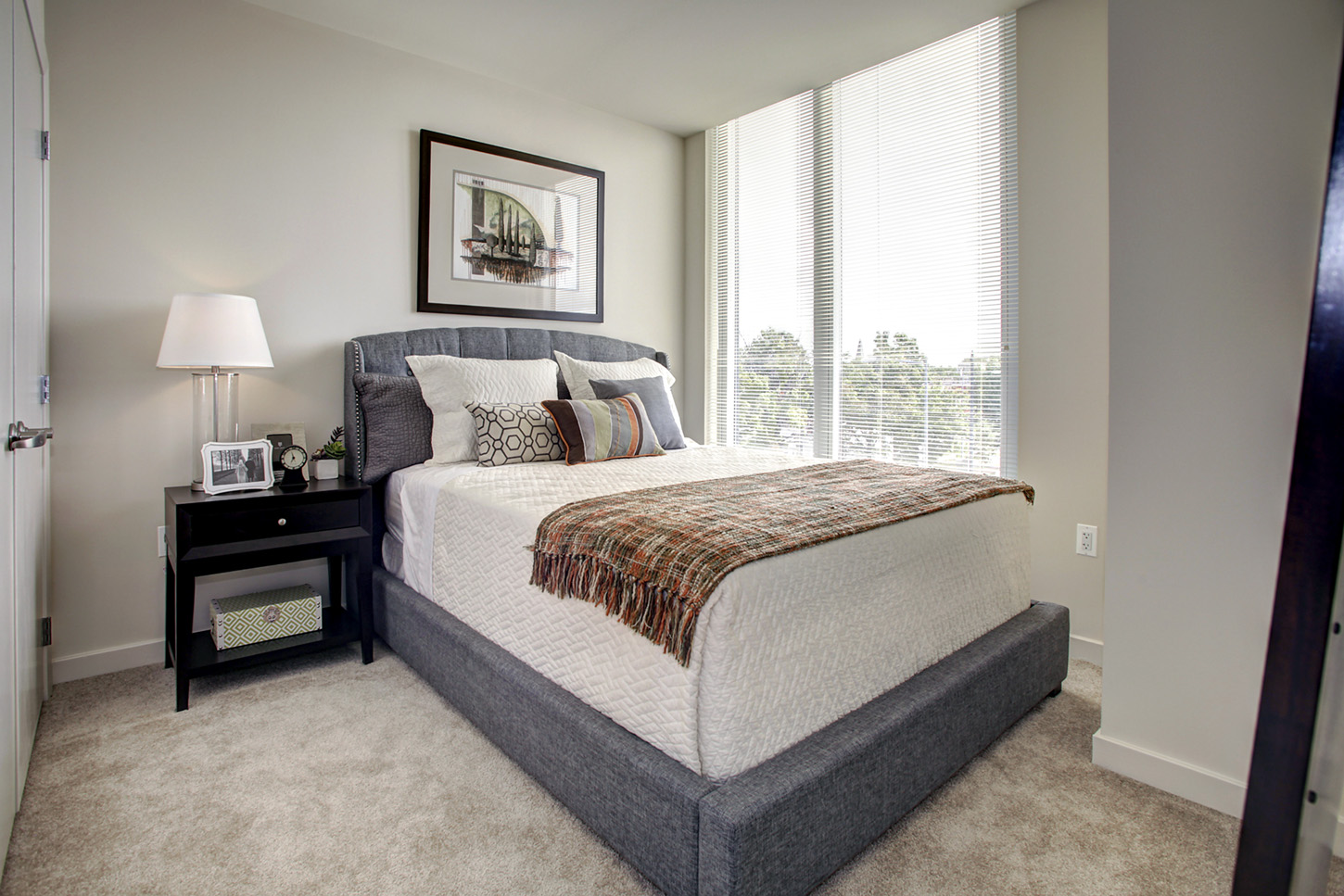 Hodge on 7th Image 11