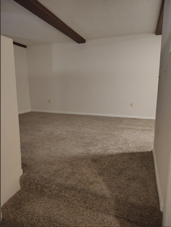 Marlboro Classic Apt & Redwood Square Image 60