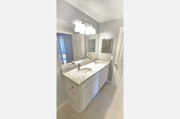 Olmsted Falls Village Image 7