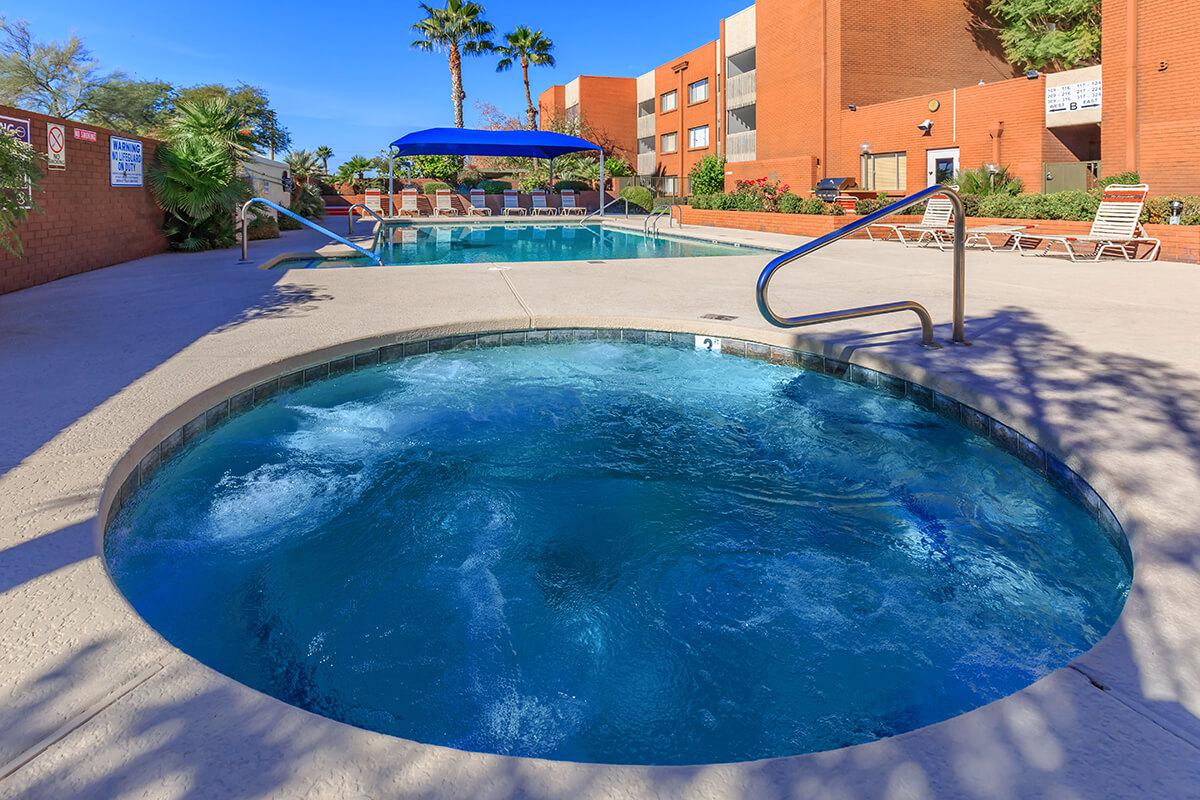 Carondelet Apartments Image 18