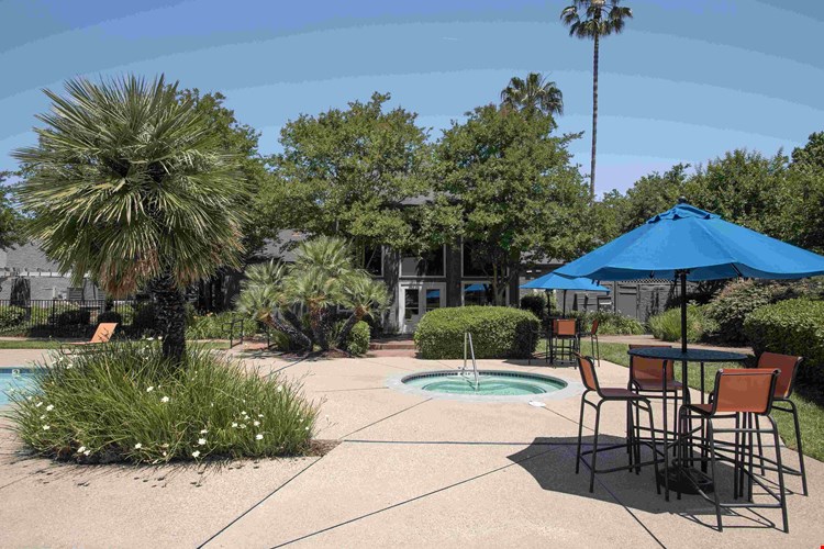 Woodbridge Apartments Image 18