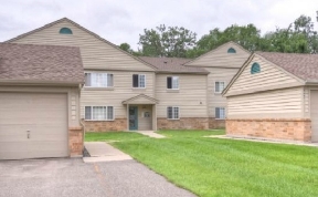 Somerset Oaks Apartments and Townhomes Image 1