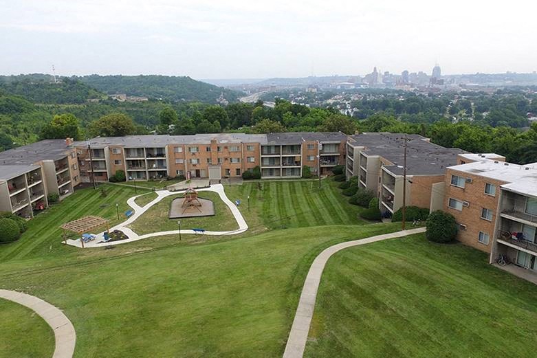 Crown Pointe Apartments Image 20