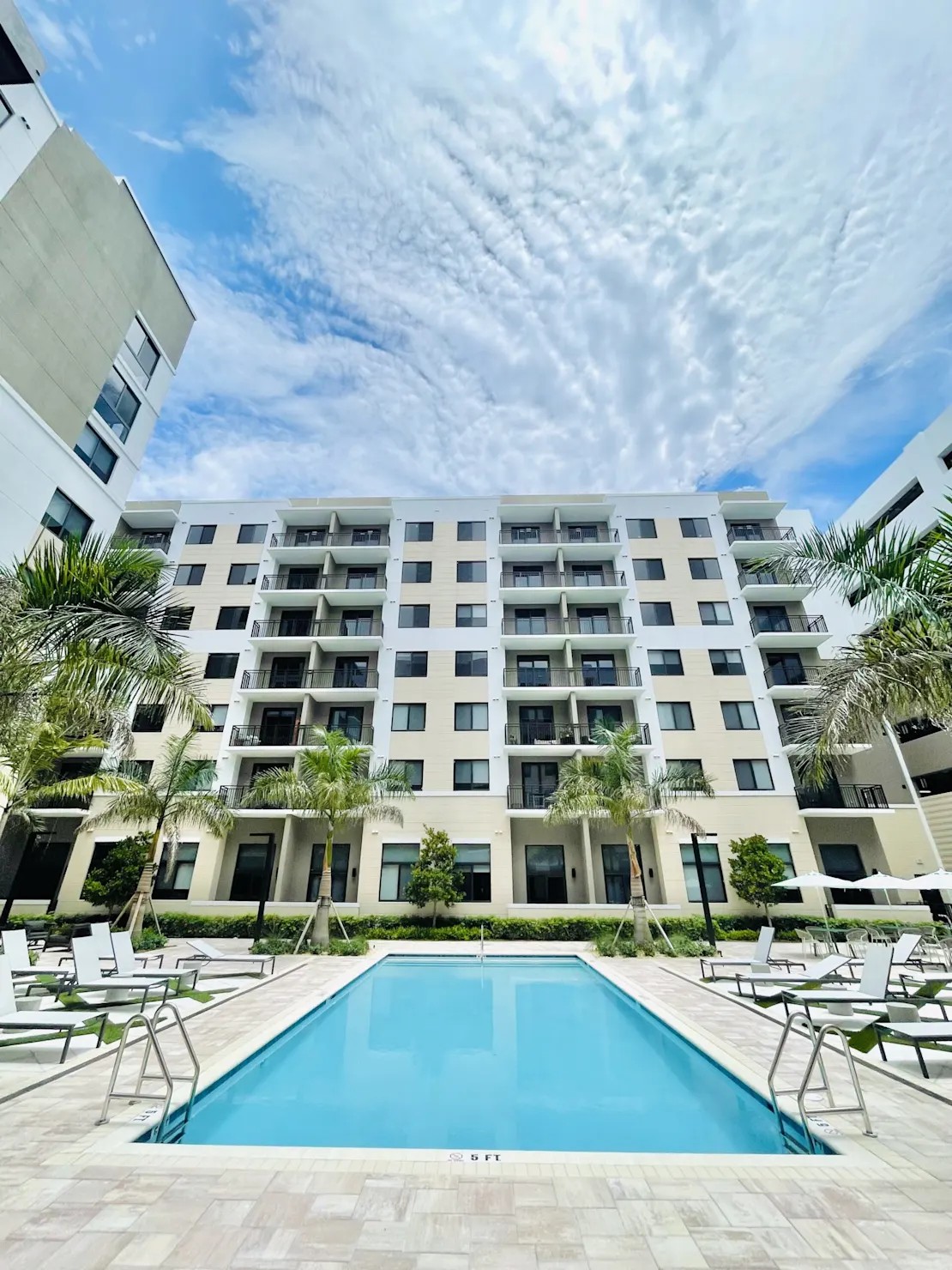 Alvista Bay Pointe Image 1