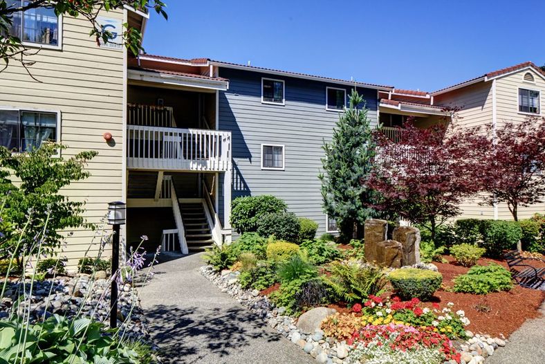 2000 Lake Washington Image 14