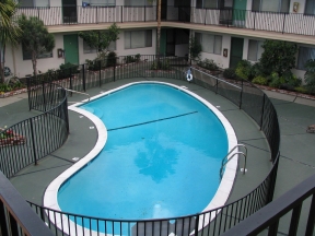 The Capri Apartments Image 2