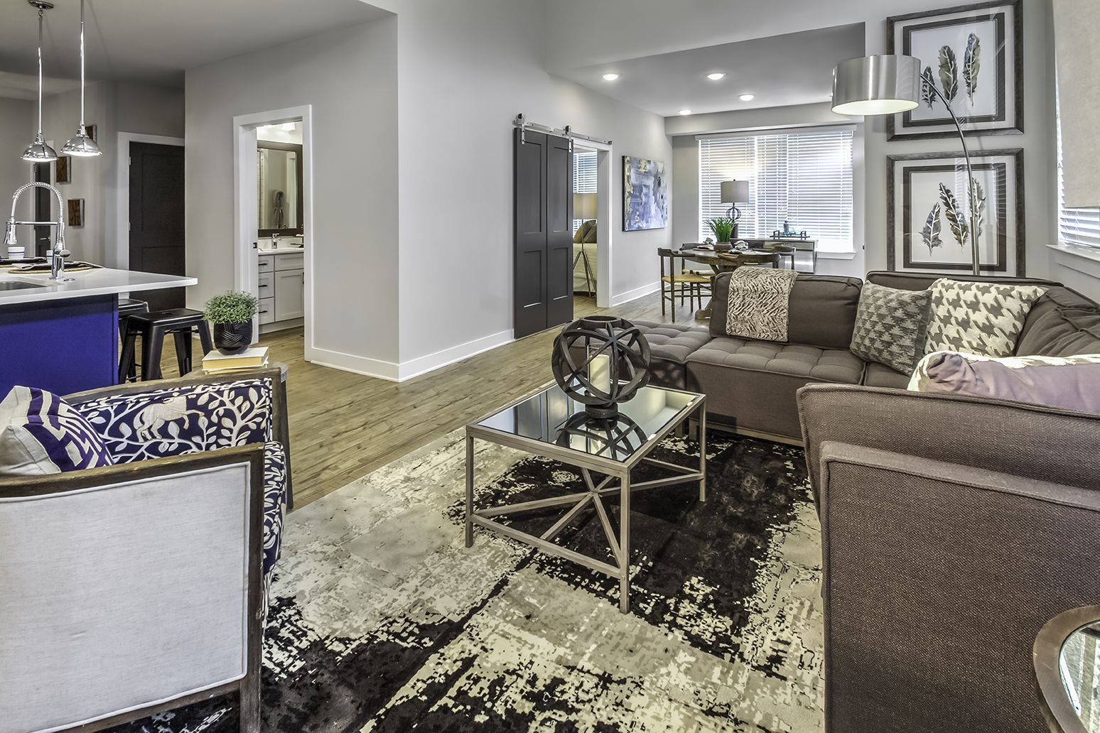 Midwood Station Image 22