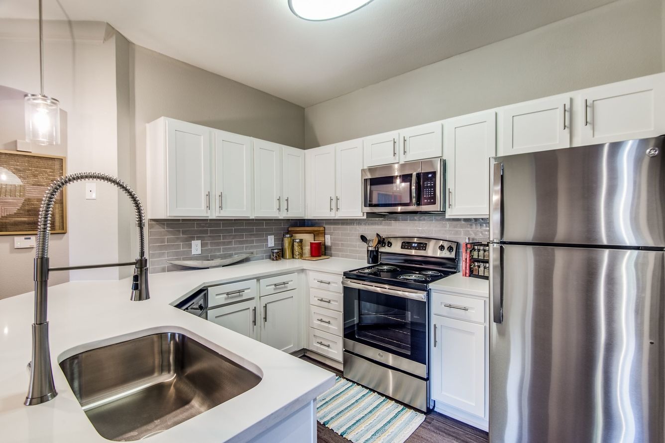 Aventura on Briar Forest Image 6