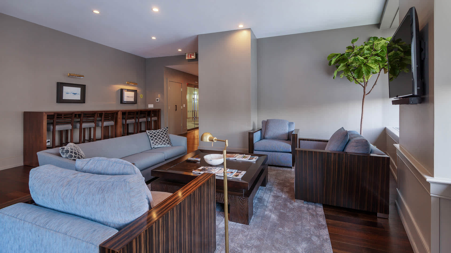 160 Riverside Boulevard Image 27