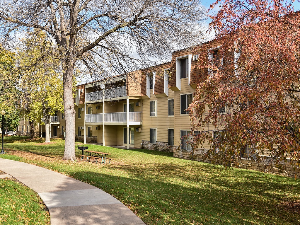 Pines of Burnsville Image 22