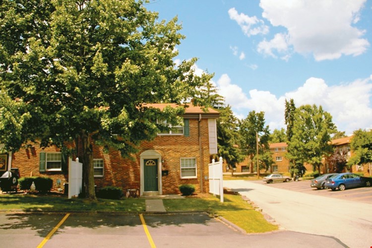 Holiday Park Apartments & Townhomes Image 4