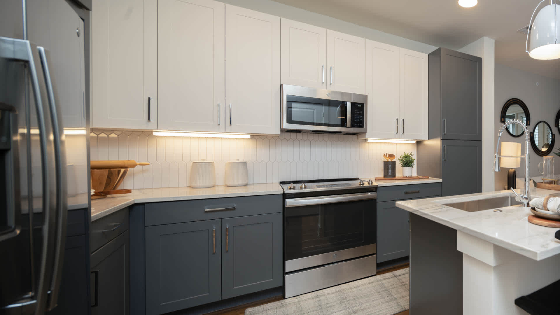 Olivian at the Realm Image 30