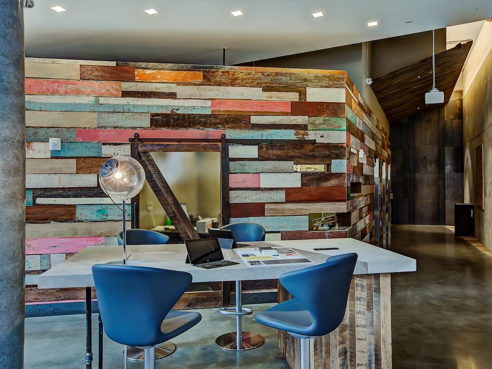 Lobby with common area seating