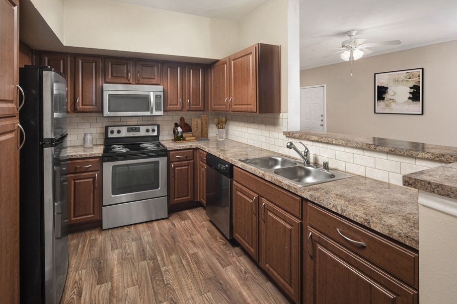 Camden Buckingham Image 2